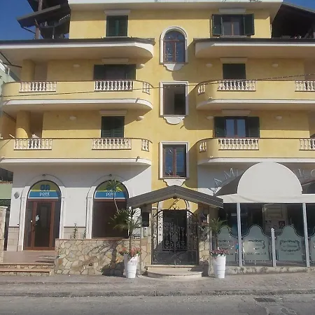 Bed & Breakfast A La Maison De Gabry Vibo Valentia Marina